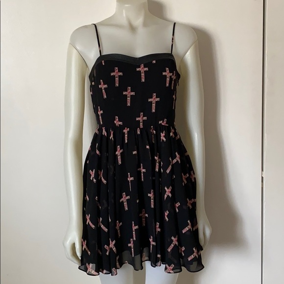 Forever 21 Dresses & Skirts - Crosses & Roses Print Dress